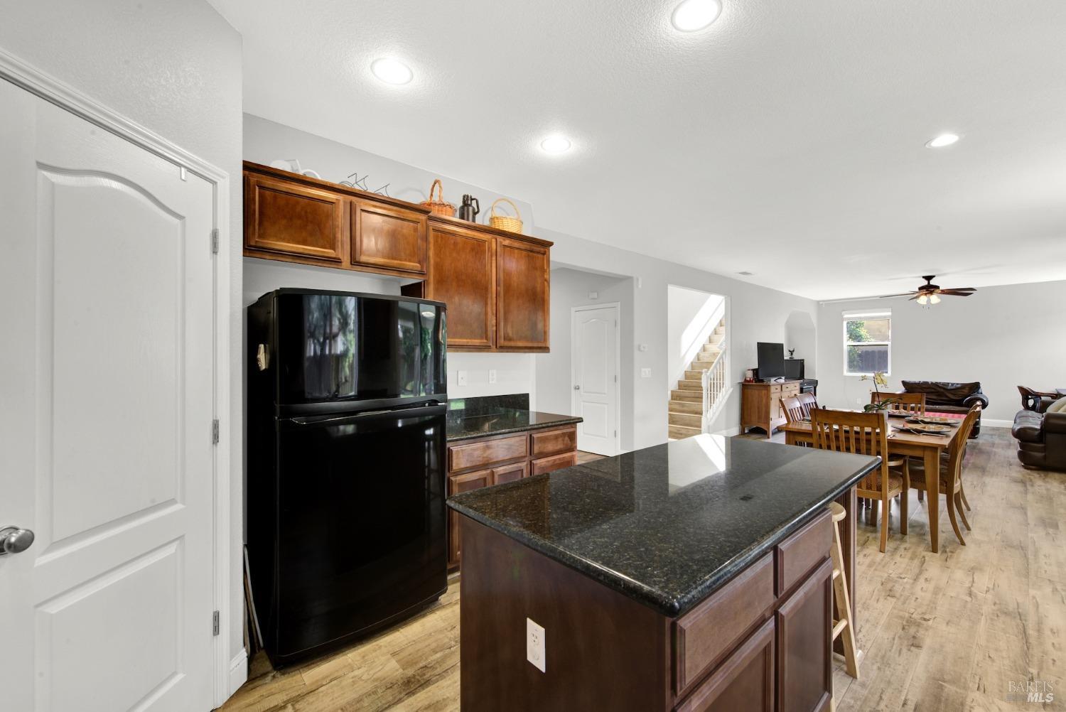 Detail Gallery Image 15 of 54 For 212 via Del Sol Unkn, Vacaville,  CA 95687 - 4 Beds | 3 Baths