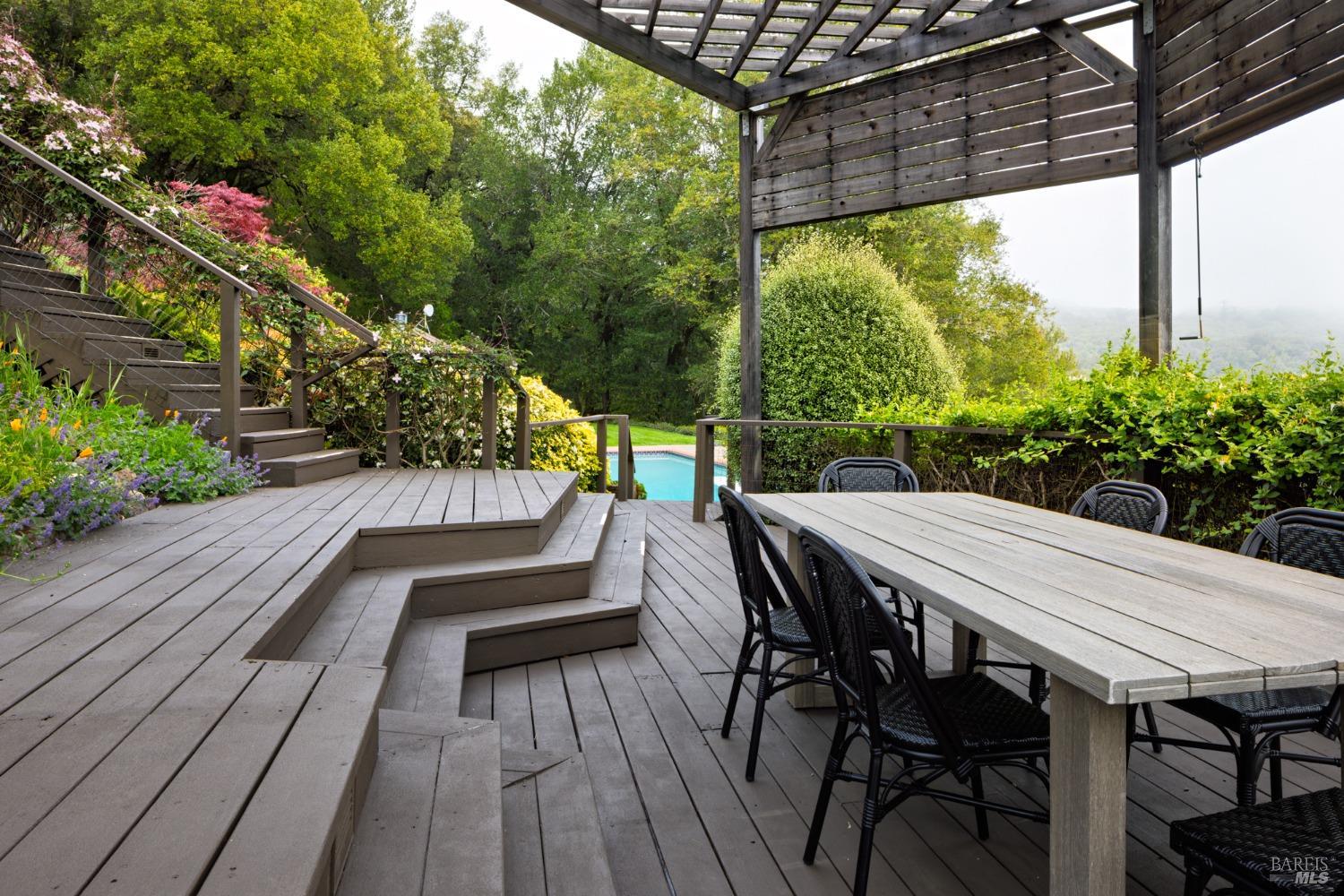 Detail Gallery Image 33 of 44 For 6710 Round Oak Rd, Penngrove,  CA 94951 - 4 Beds | 4/1 Baths