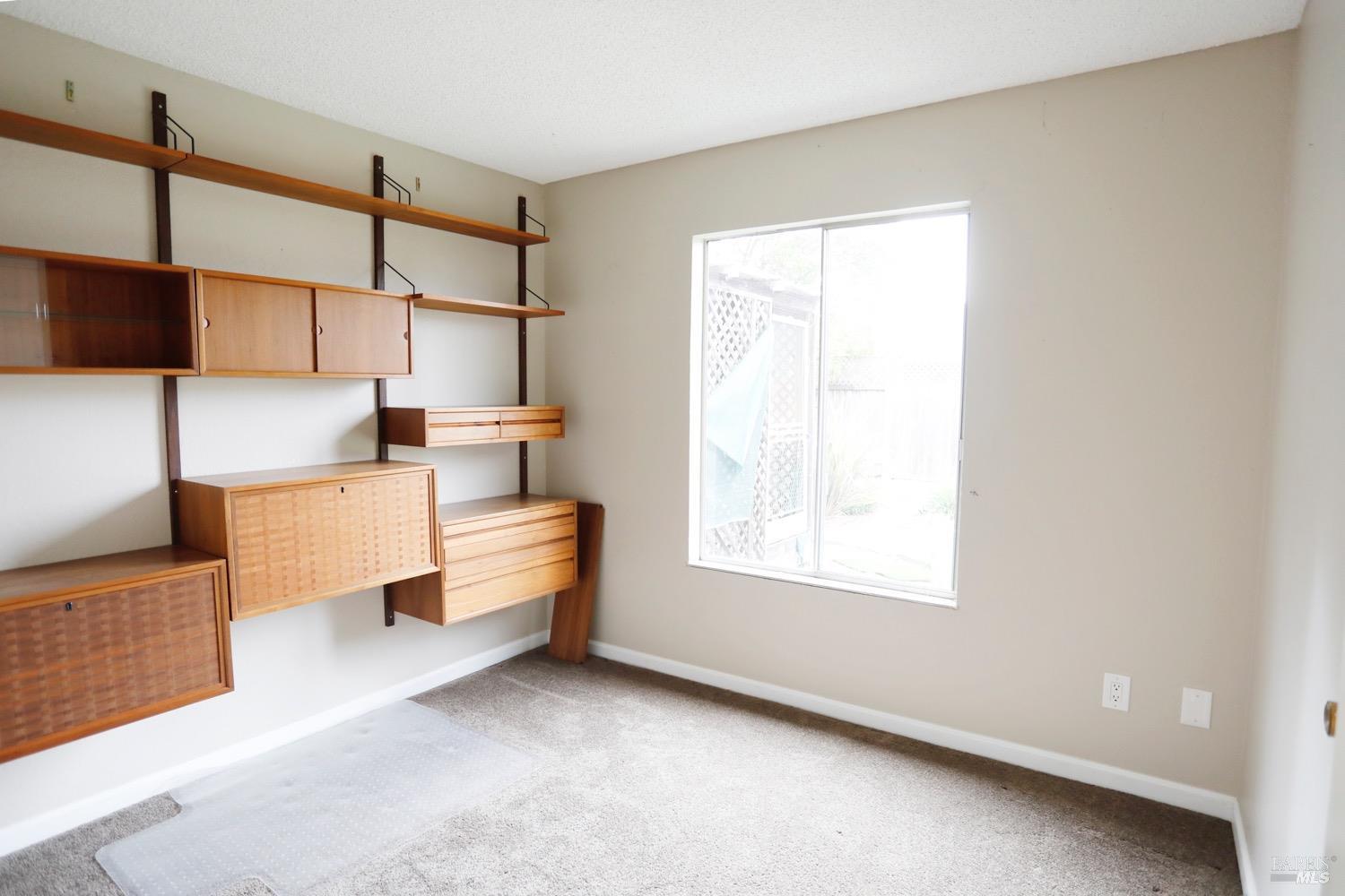 Detail Gallery Image 11 of 16 For 965 Eleanor Ave, Rohnert Park,  CA 94928 - 3 Beds | 1 Baths
