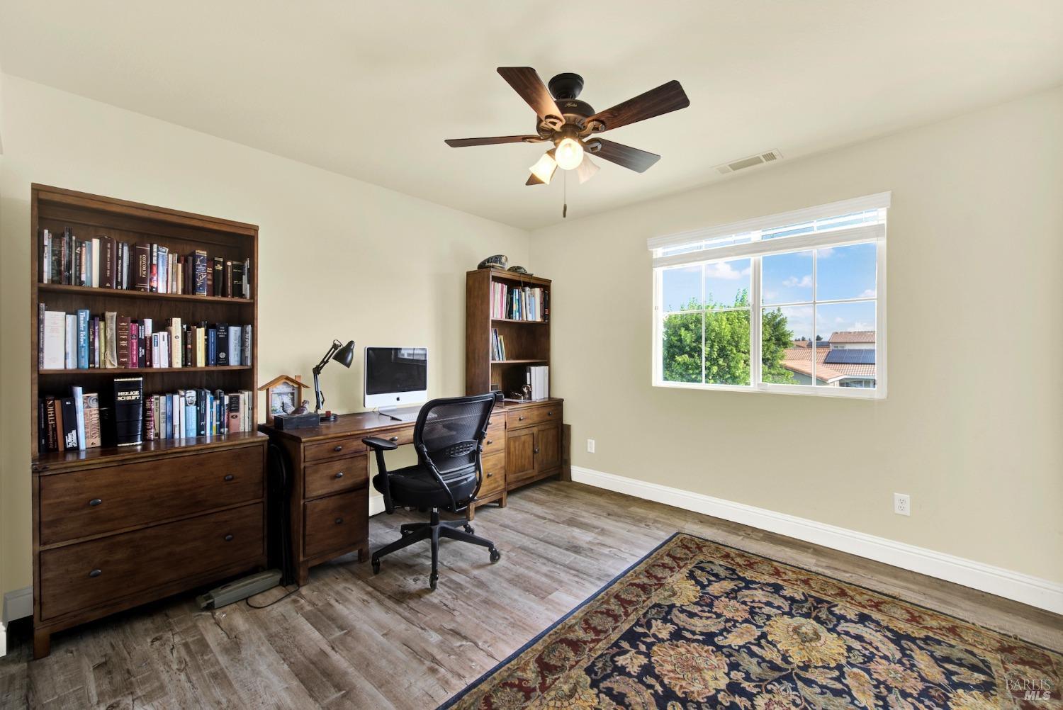 Detail Gallery Image 33 of 54 For 212 via Del Sol Unkn, Vacaville,  CA 95687 - 4 Beds | 3 Baths
