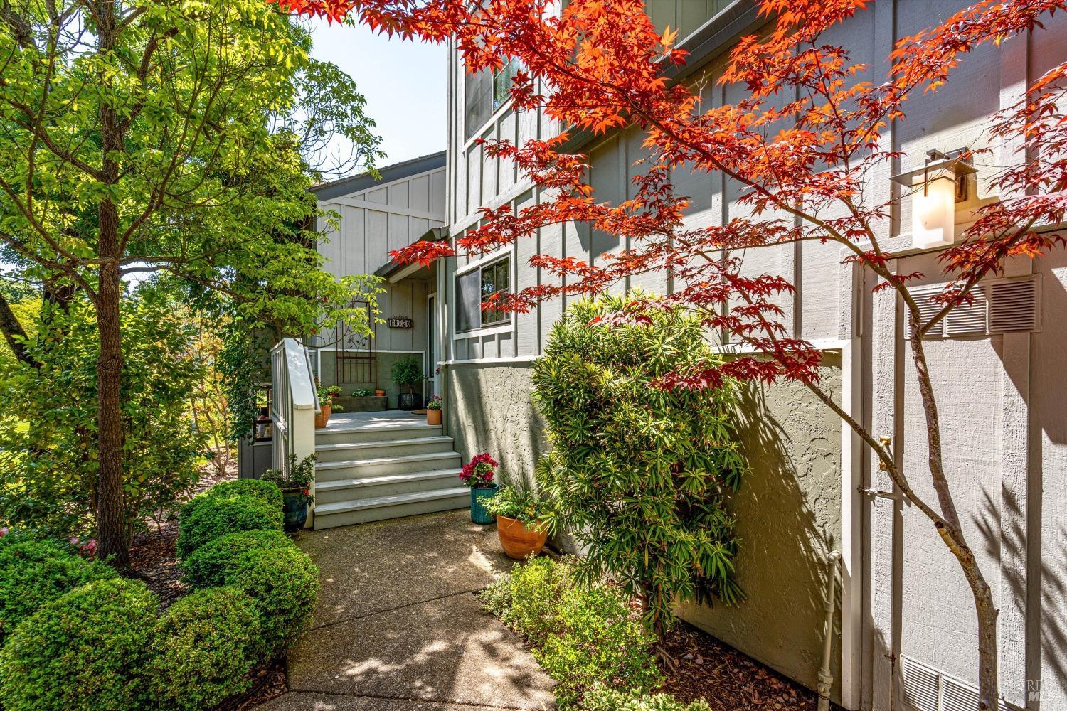 Detail Gallery Image 2 of 36 For 18120 Vassar Ct, Sonoma,  CA 95476 - 3 Beds | 3/1 Baths