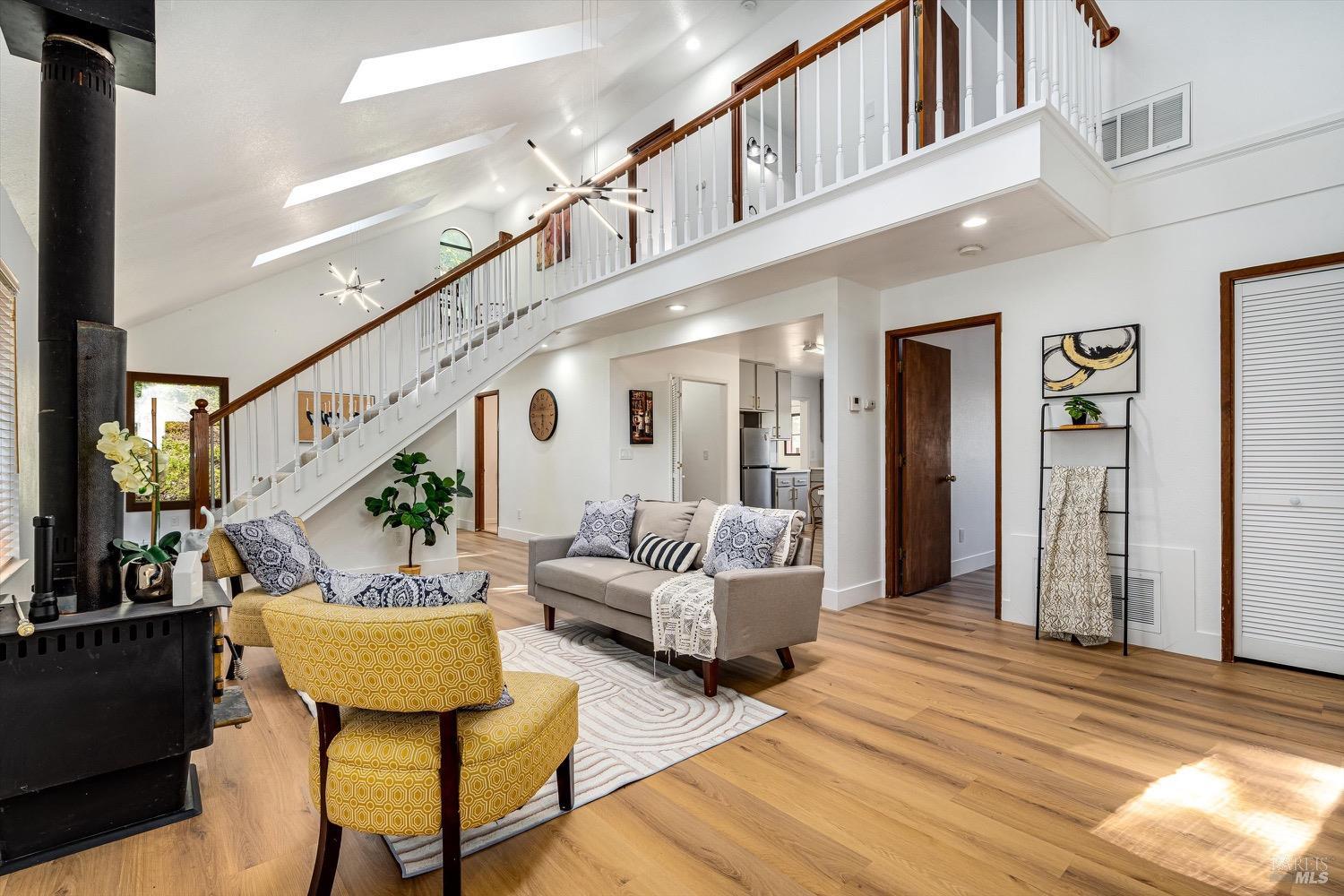 Detail Gallery Image 5 of 42 For 168 Ridgecrest Dr, Napa,  CA 94558 - 3 Beds | 2 Baths