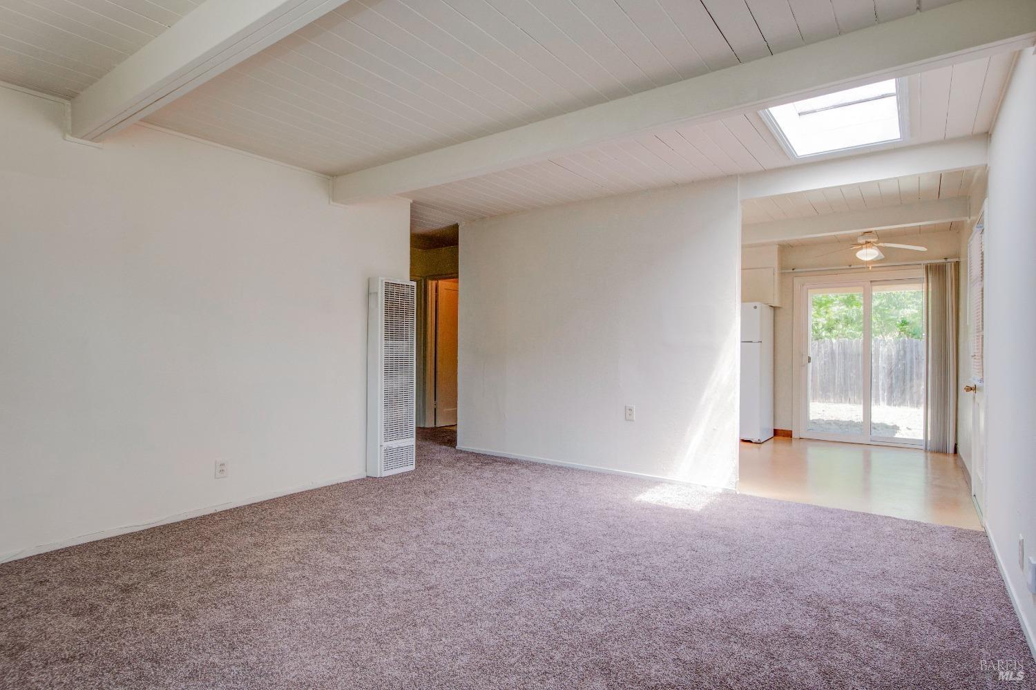 Detail Gallery Image 5 of 15 For 1450 Magazine St, Vallejo,  CA 94591 - 3 Beds | 1 Baths