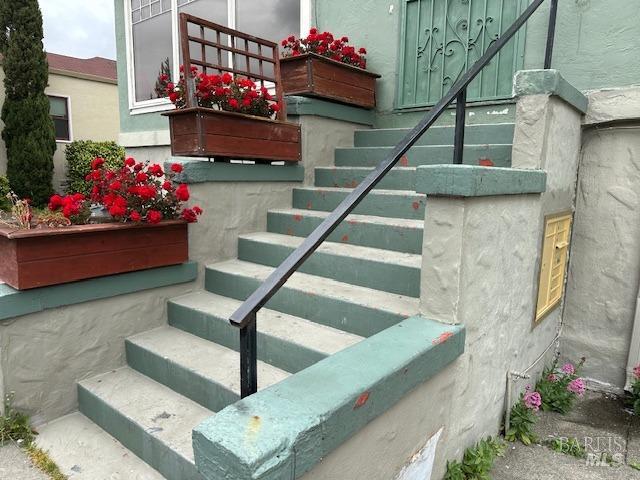 Detail Gallery Image 4 of 59 For 914 Sacramento St, Vallejo,  CA 94590 - – Beds | – Baths