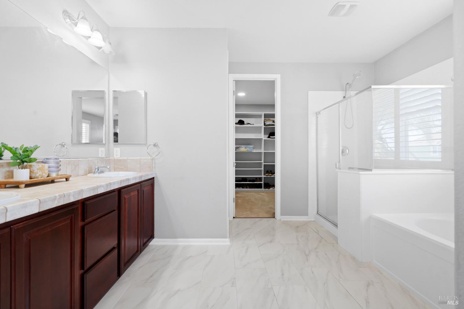 Detail Gallery Image 30 of 51 For 825 Hampton St, Vacaville,  CA 95687 - 4 Beds | 3/1 Baths