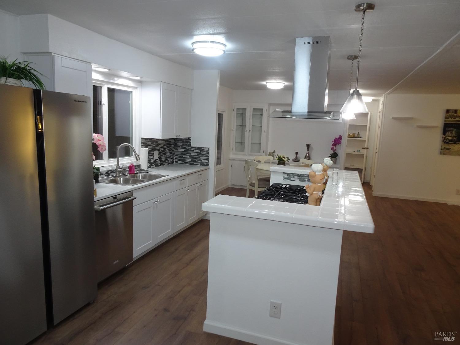 Detail Gallery Image 1 of 43 For 41 Bel Air Cir, Fairfield,  CA 94533 - 3 Beds | 2 Baths