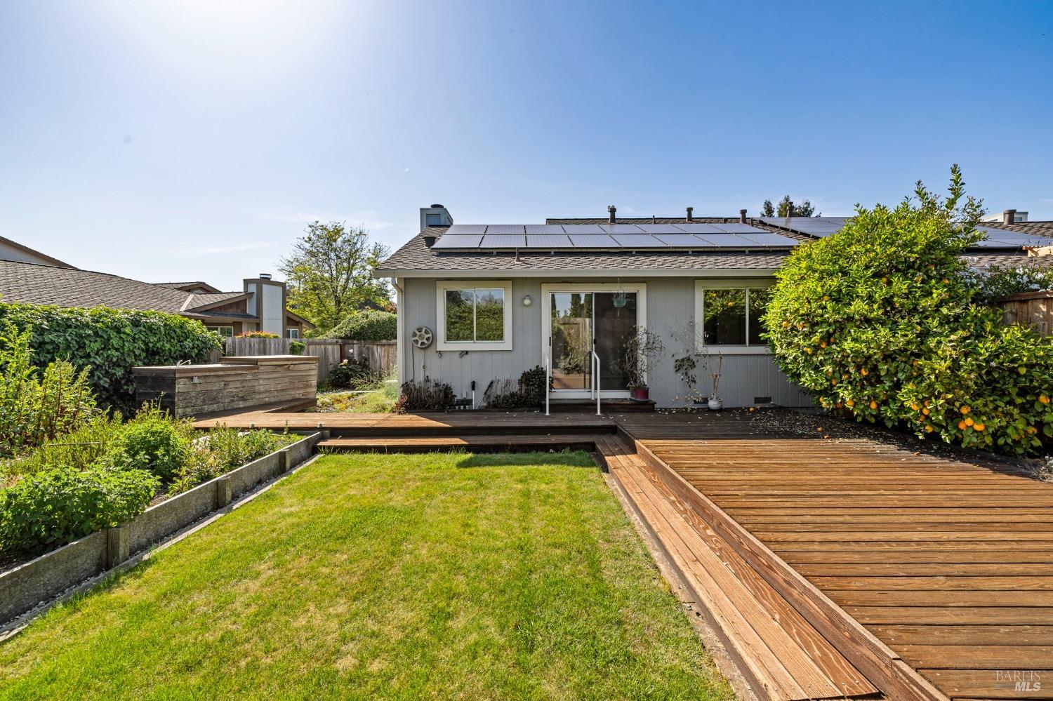 Detail Gallery Image 16 of 27 For 1722 Capella Ct, Petaluma,  CA 94954 - 2 Beds | 2 Baths