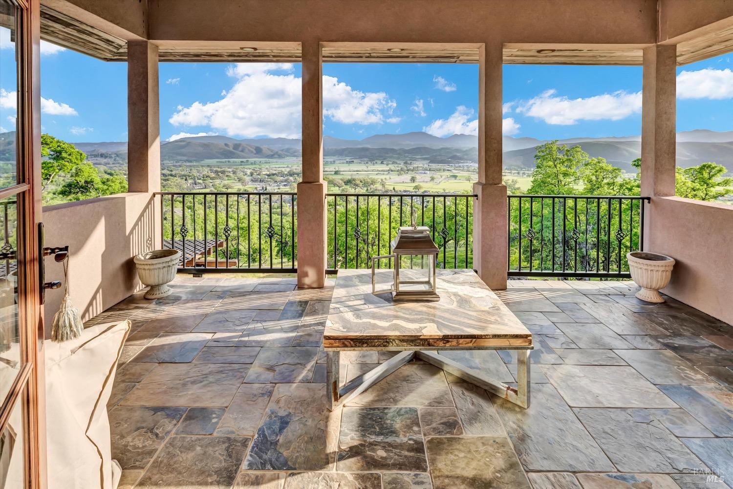 Detail Gallery Image 52 of 79 For 19255 Dallas Ct, Hidden Valley Lake,  CA 95467 - 4 Beds | 4/1 Baths