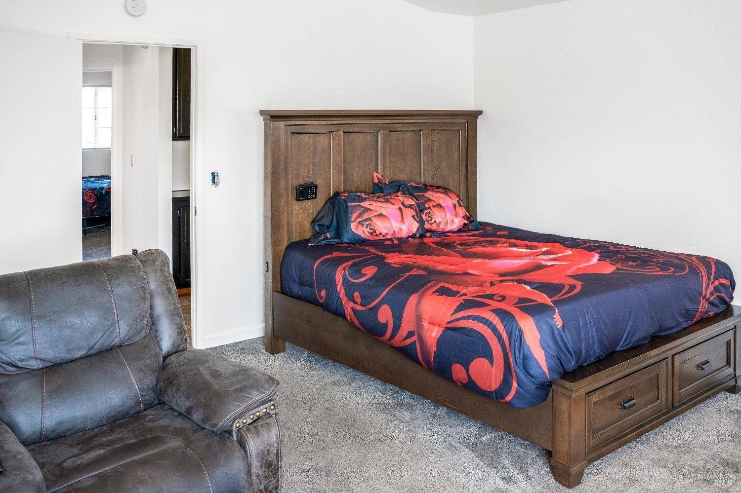 Cimarron Drive, Vallejo, California image 45