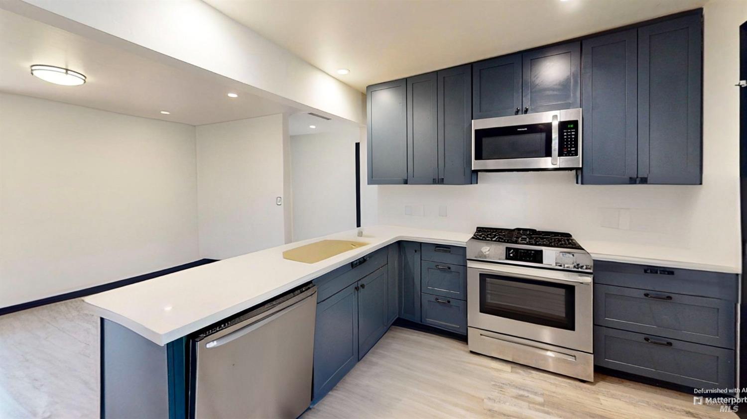 Detail Gallery Image 81 of 95 For 3314 Gravenstein Hwy, Sebastopol,  CA 95472 - 7 Beds | 4/1 Baths