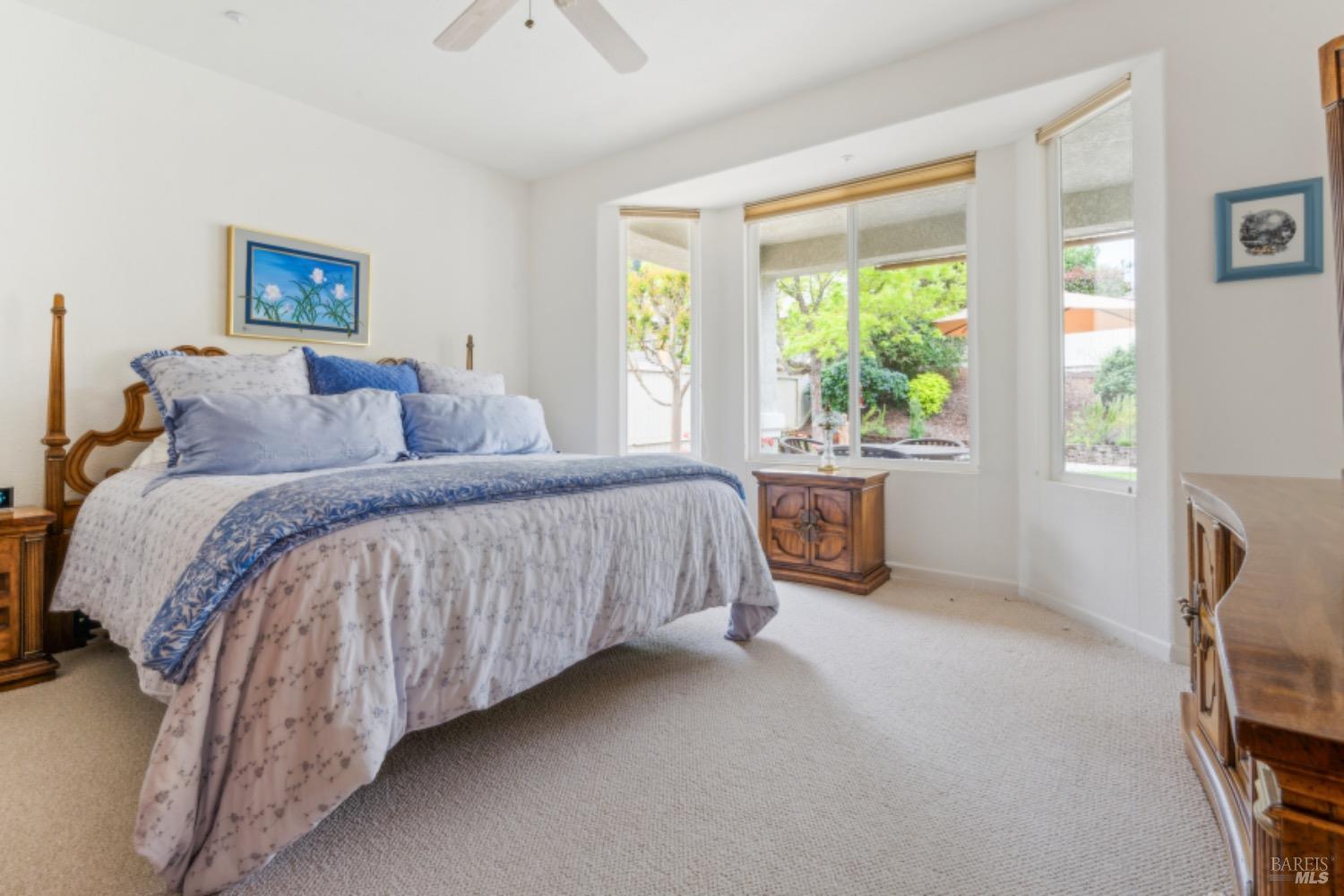Detail Gallery Image 10 of 27 For 279 Red Mountain Dr, Cloverdale,  CA 95425 - 2 Beds | 2 Baths