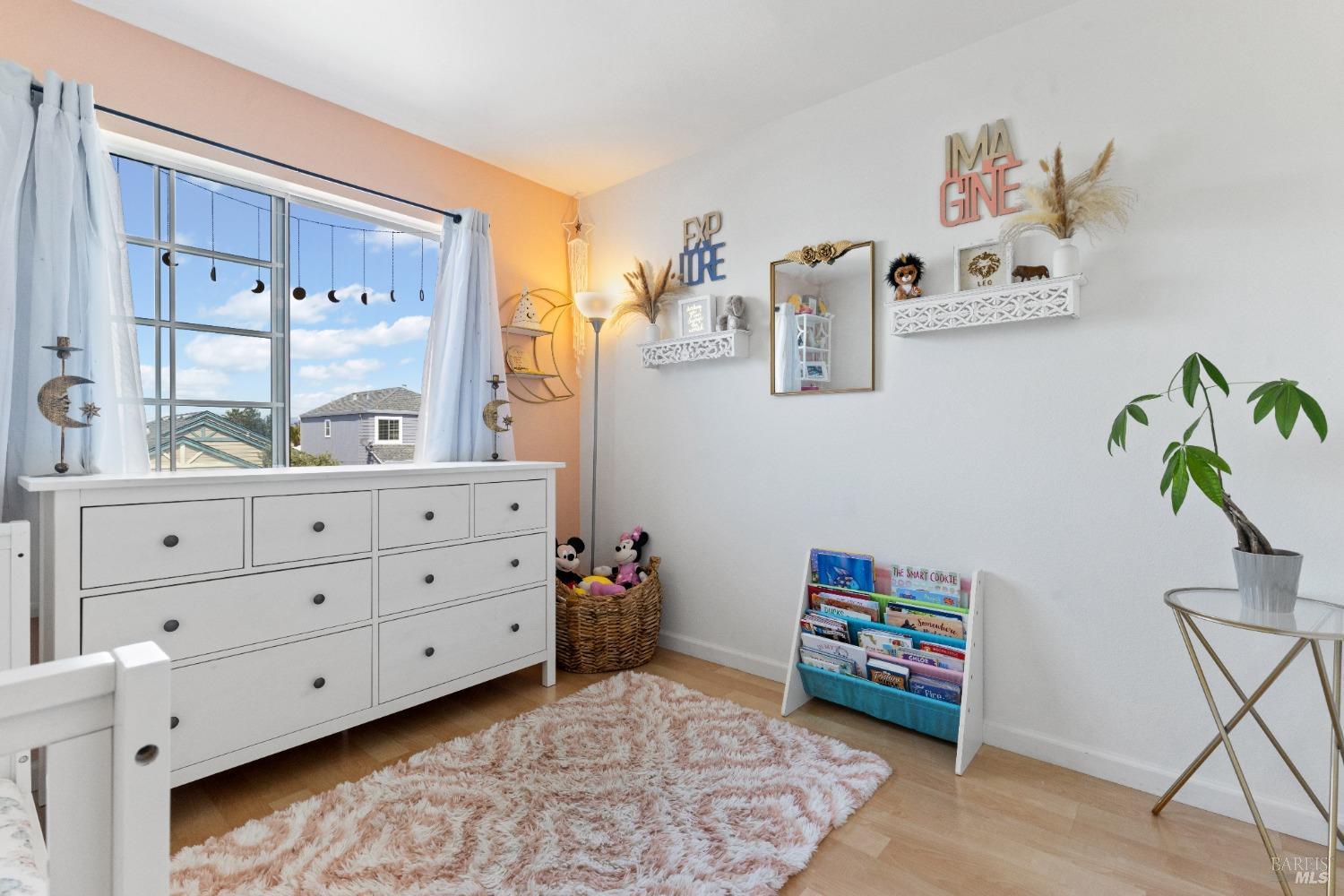 Detail Gallery Image 28 of 36 For 706 Powderhorn Ave, Santa Rosa,  CA 95407 - 3 Beds | 2/1 Baths