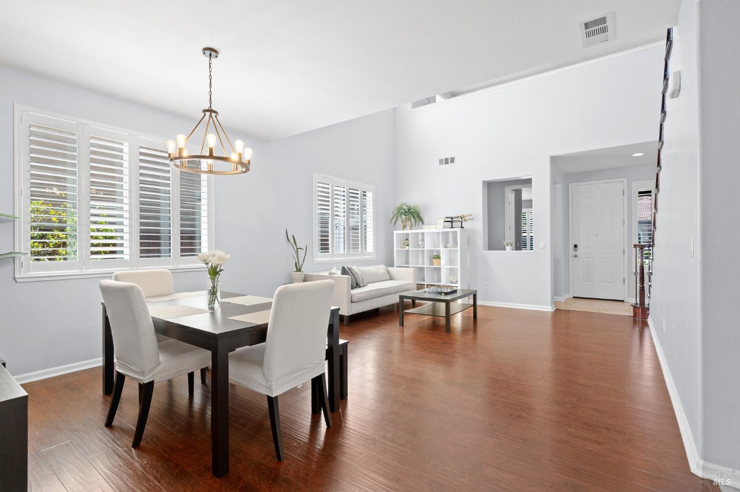 Detail Gallery Image 12 of 51 For 825 Hampton St, Vacaville,  CA 95687 - 4 Beds | 3/1 Baths
