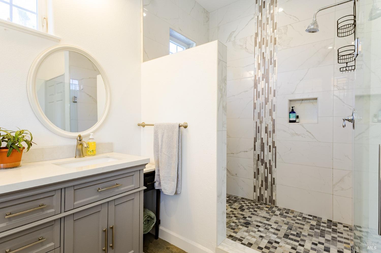 Detail Gallery Image 30 of 55 For 17080 Highway 12 Hwy, Sonoma,  CA 95476 - 2 Beds | 2 Baths