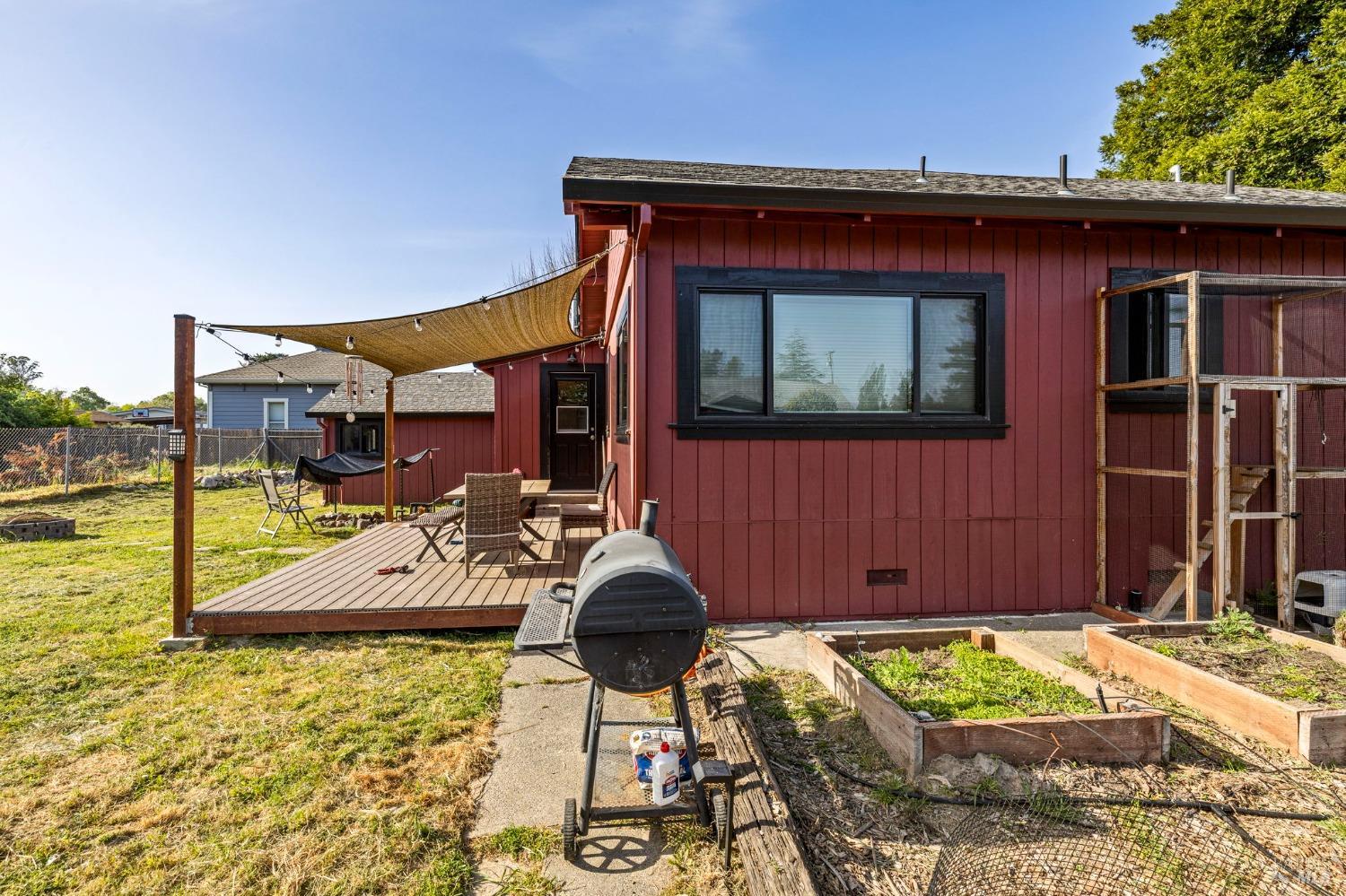 Detail Gallery Image 87 of 95 For 3314 Gravenstein Hwy, Sebastopol,  CA 95472 - 7 Beds | 4/1 Baths