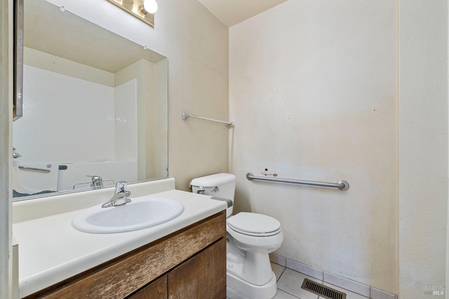 Detail Gallery Image 9 of 27 For 1722 Capella Ct, Petaluma,  CA 94954 - 2 Beds | 2 Baths