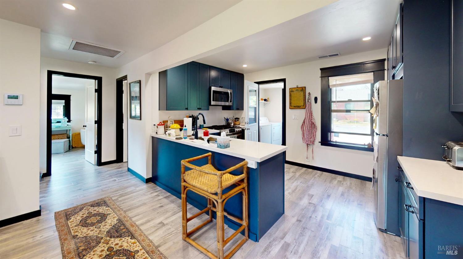 Detail Gallery Image 80 of 95 For 3314 Gravenstein Hwy, Sebastopol,  CA 95472 - 7 Beds | 4/1 Baths