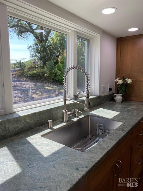 Detail Gallery Image 25 of 74 For 23078 Vineyard Rd, Geyserville,  CA 95441 - 3 Beds | 2 Baths