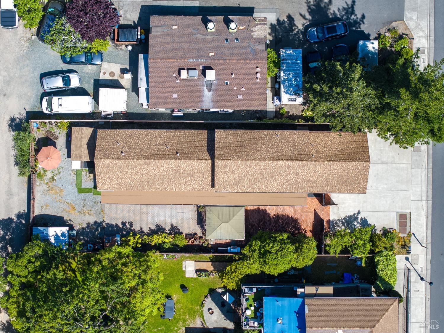Detail Gallery Image 8 of 55 For 17080 Highway 12 Hwy, Sonoma,  CA 95476 - 2 Beds | 2 Baths
