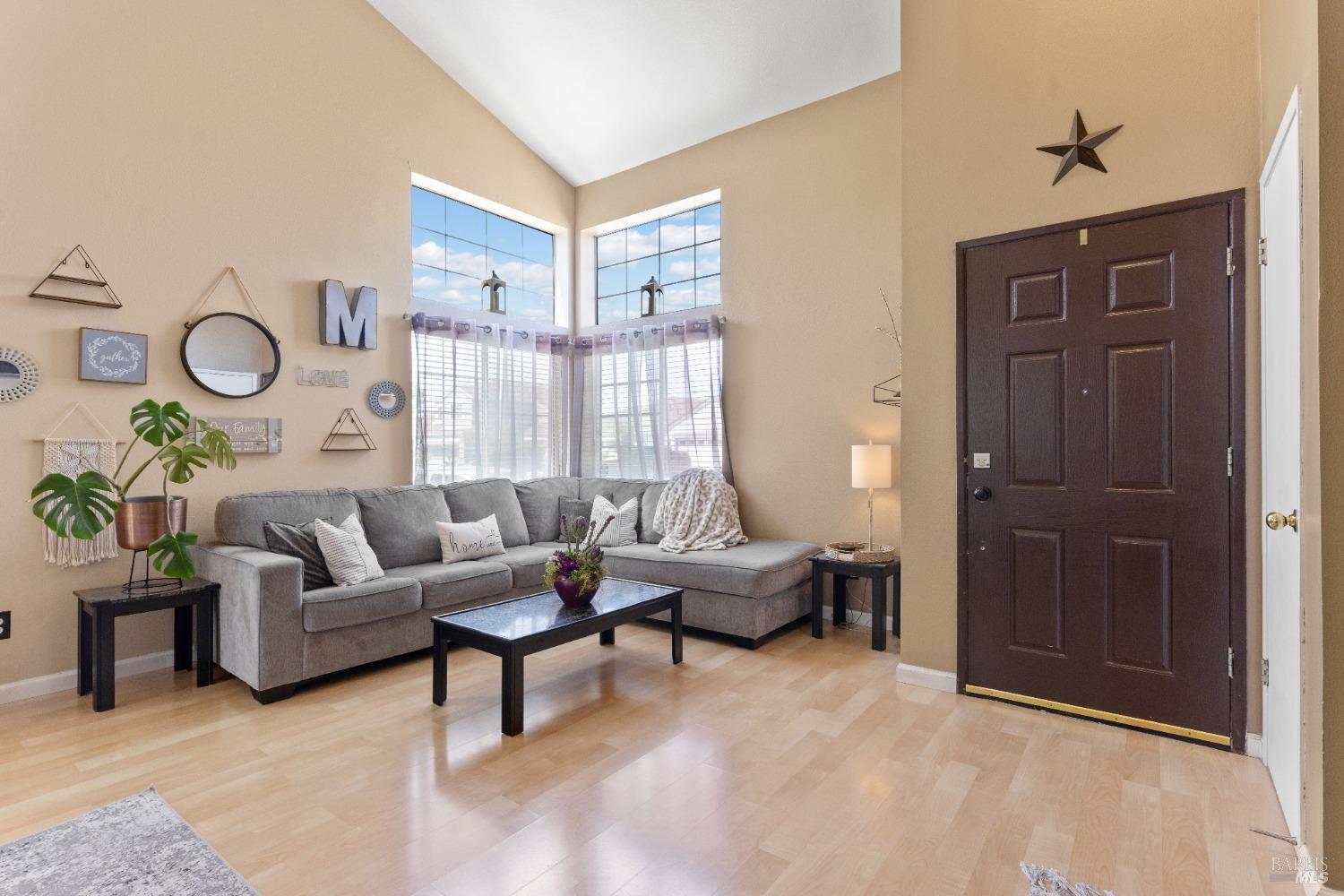 Detail Gallery Image 8 of 36 For 706 Powderhorn Ave, Santa Rosa,  CA 95407 - 3 Beds | 2/1 Baths