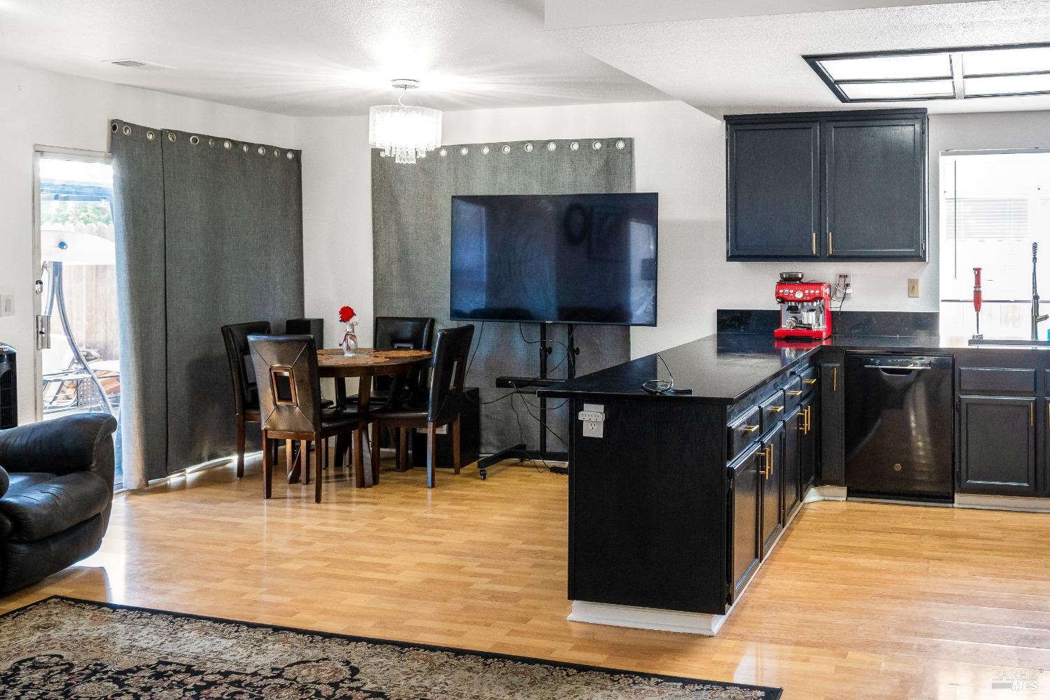 Cimarron Drive, Vallejo, California image 25