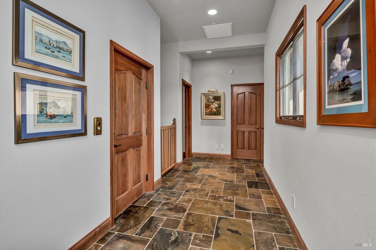 Detail Gallery Image 30 of 79 For 19255 Dallas Ct, Hidden Valley Lake,  CA 95467 - 4 Beds | 4/1 Baths