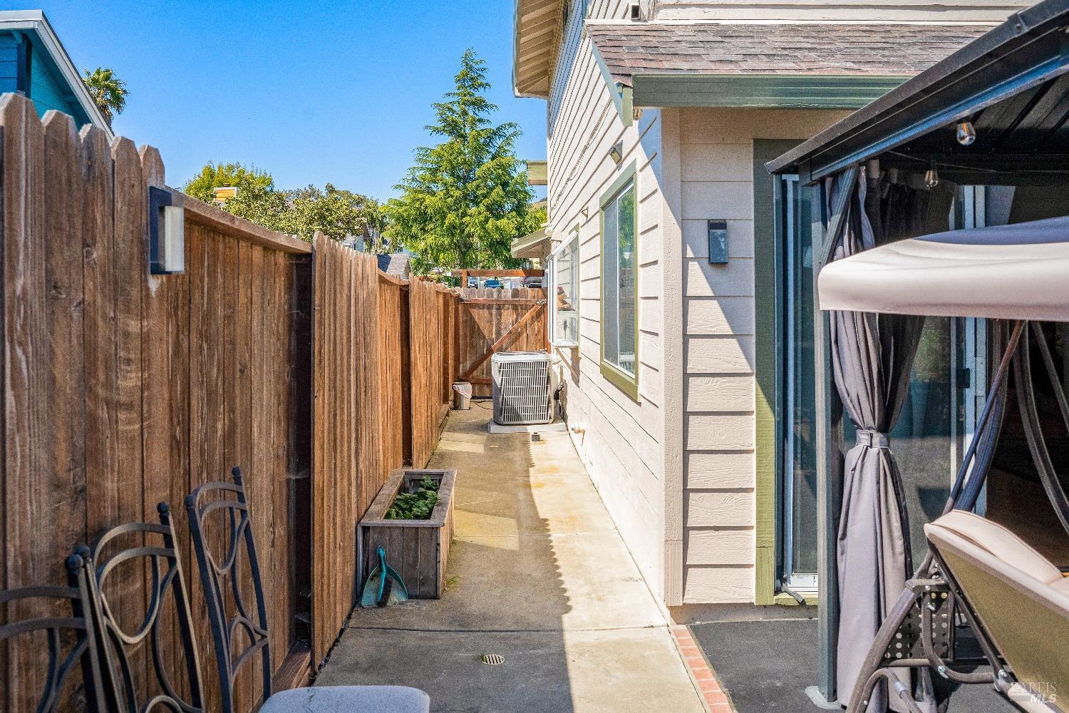 Cimarron Drive, Vallejo, California image 30