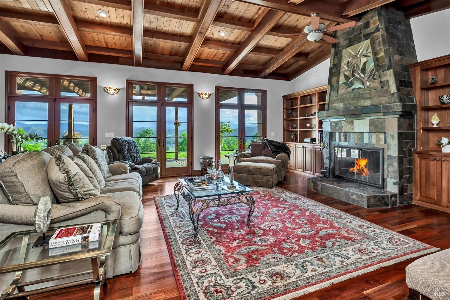 Detail Gallery Image 15 of 79 For 19255 Dallas Ct, Hidden Valley Lake,  CA 95467 - 4 Beds | 4/1 Baths