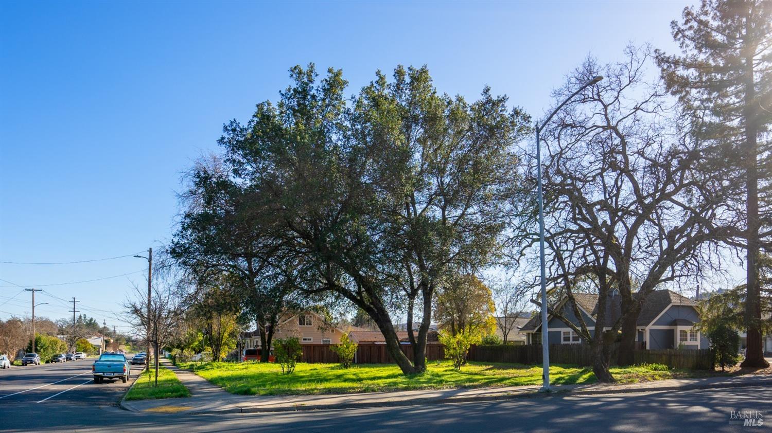 Detail Gallery Image 8 of 9 For 209 E 1st St, Cloverdale,  CA 95425 - – Beds | – Baths