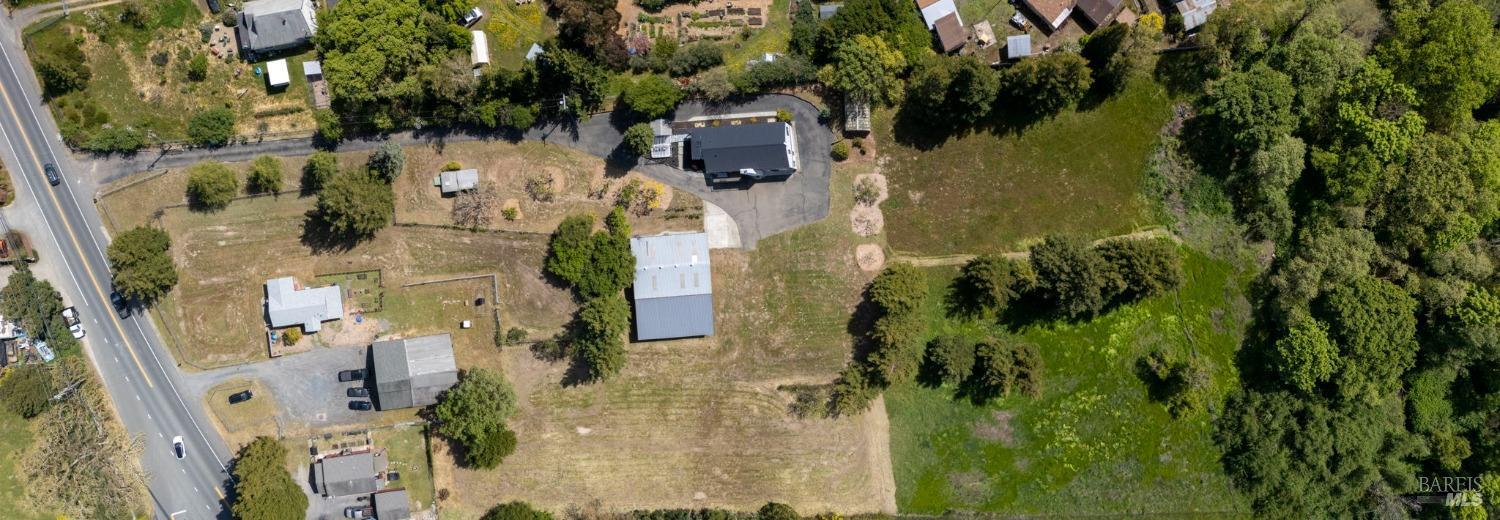 Detail Gallery Image 38 of 95 For 3314 Gravenstein Hwy, Sebastopol,  CA 95472 - 7 Beds | 4/1 Baths