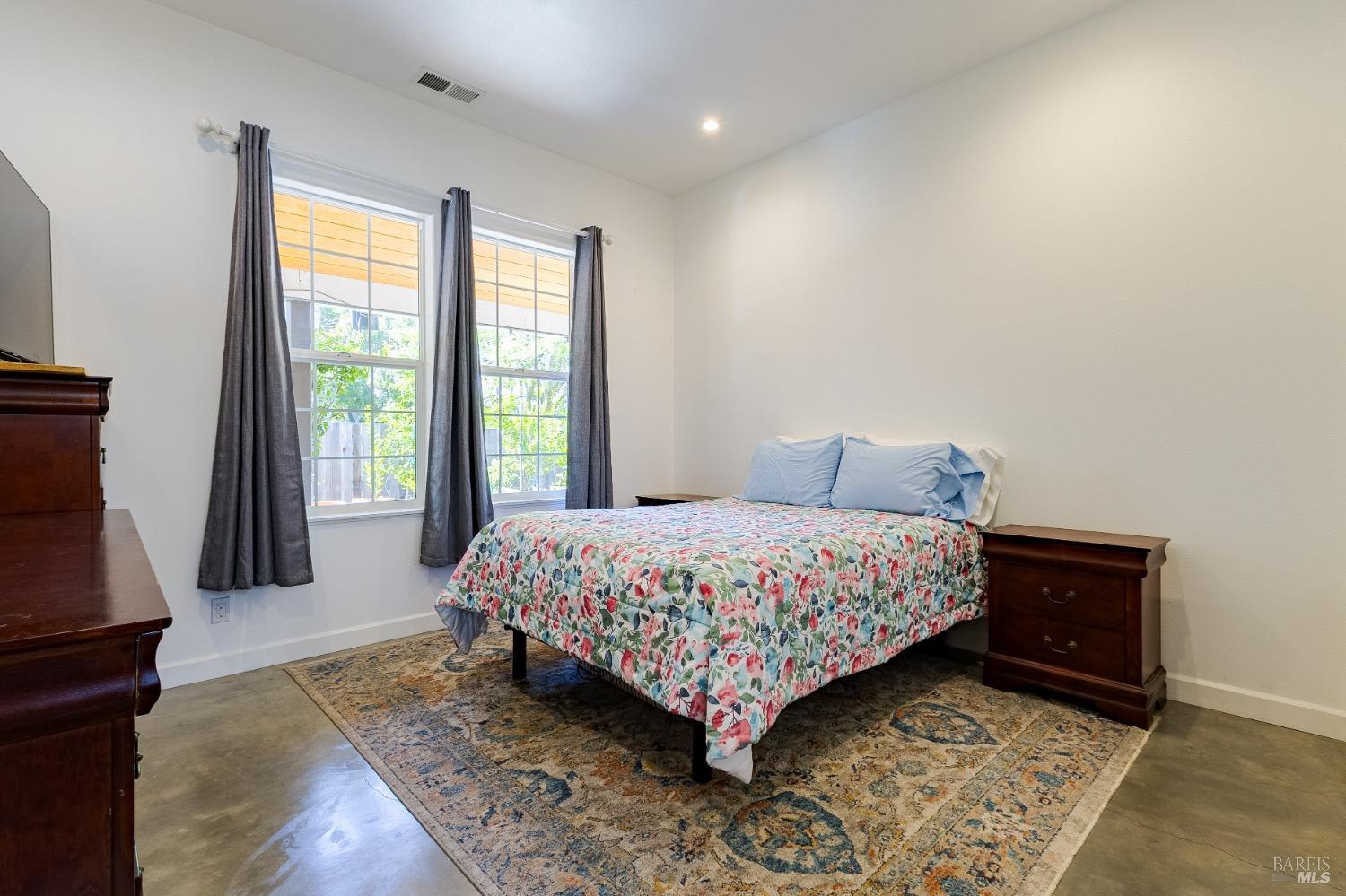 Detail Gallery Image 33 of 55 For 17080 Highway 12 Hwy, Sonoma,  CA 95476 - 2 Beds | 2 Baths