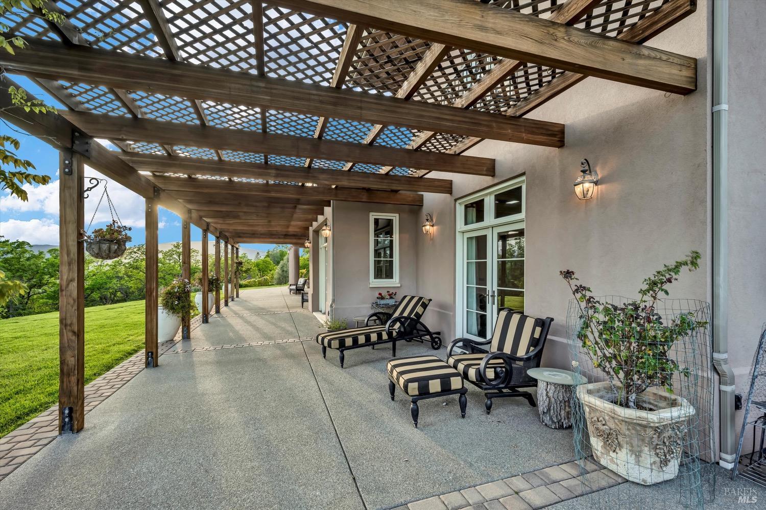 Detail Gallery Image 66 of 79 For 19255 Dallas Ct, Hidden Valley Lake,  CA 95467 - 4 Beds | 4/1 Baths