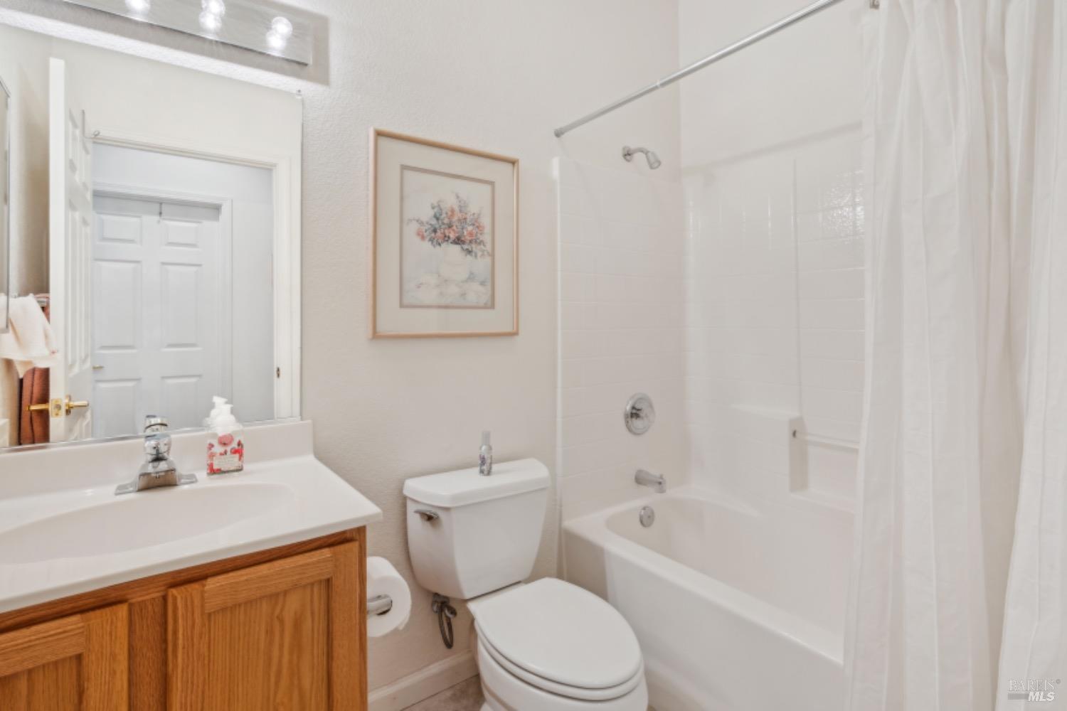 Detail Gallery Image 14 of 27 For 279 Red Mountain Dr, Cloverdale,  CA 95425 - 2 Beds | 2 Baths