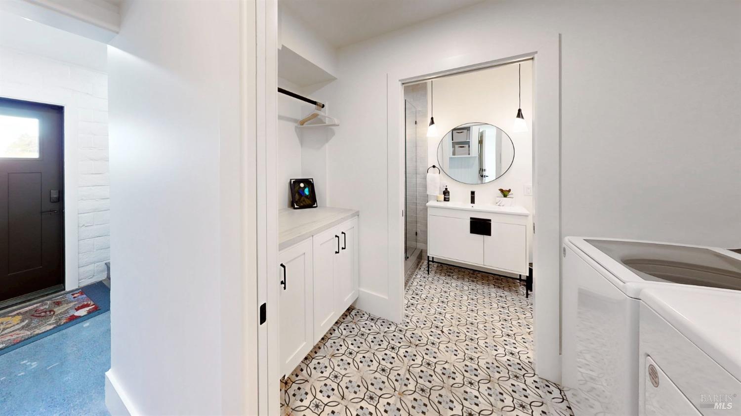 Detail Gallery Image 32 of 95 For 3314 Gravenstein Hwy, Sebastopol,  CA 95472 - 7 Beds | 4/1 Baths