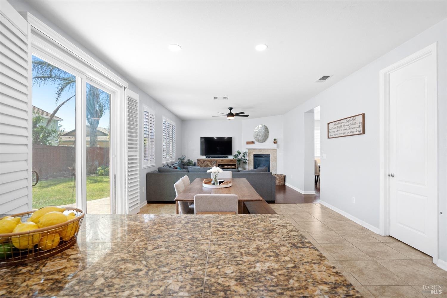 Detail Gallery Image 21 of 51 For 825 Hampton St, Vacaville,  CA 95687 - 4 Beds | 3/1 Baths