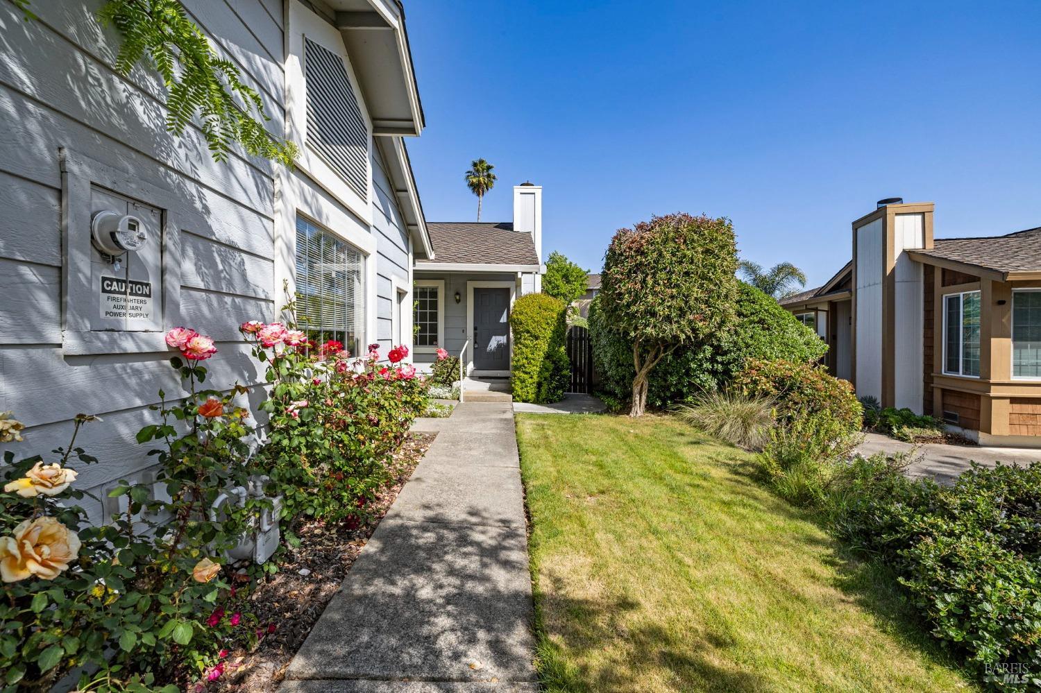 Detail Gallery Image 23 of 27 For 1722 Capella Ct, Petaluma,  CA 94954 - 2 Beds | 2 Baths