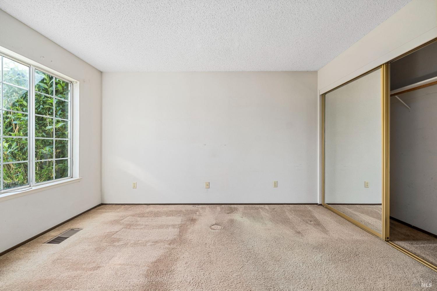 Detail Gallery Image 10 of 27 For 1722 Capella Ct, Petaluma,  CA 94954 - 2 Beds | 2 Baths