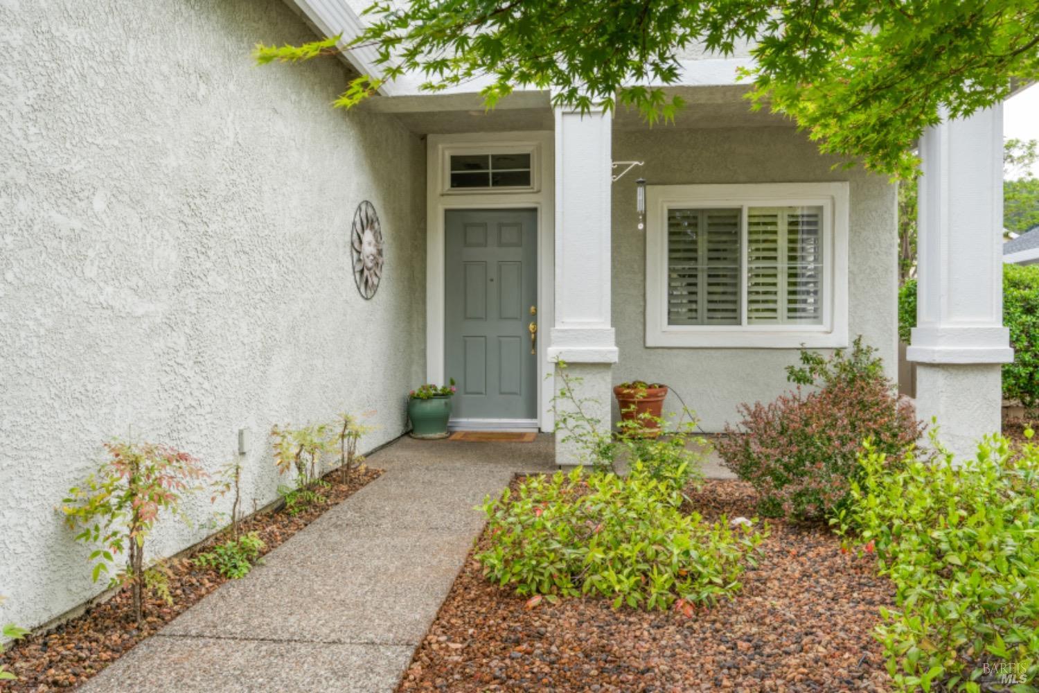 Detail Gallery Image 2 of 27 For 279 Red Mountain Dr, Cloverdale,  CA 95425 - 2 Beds | 2 Baths