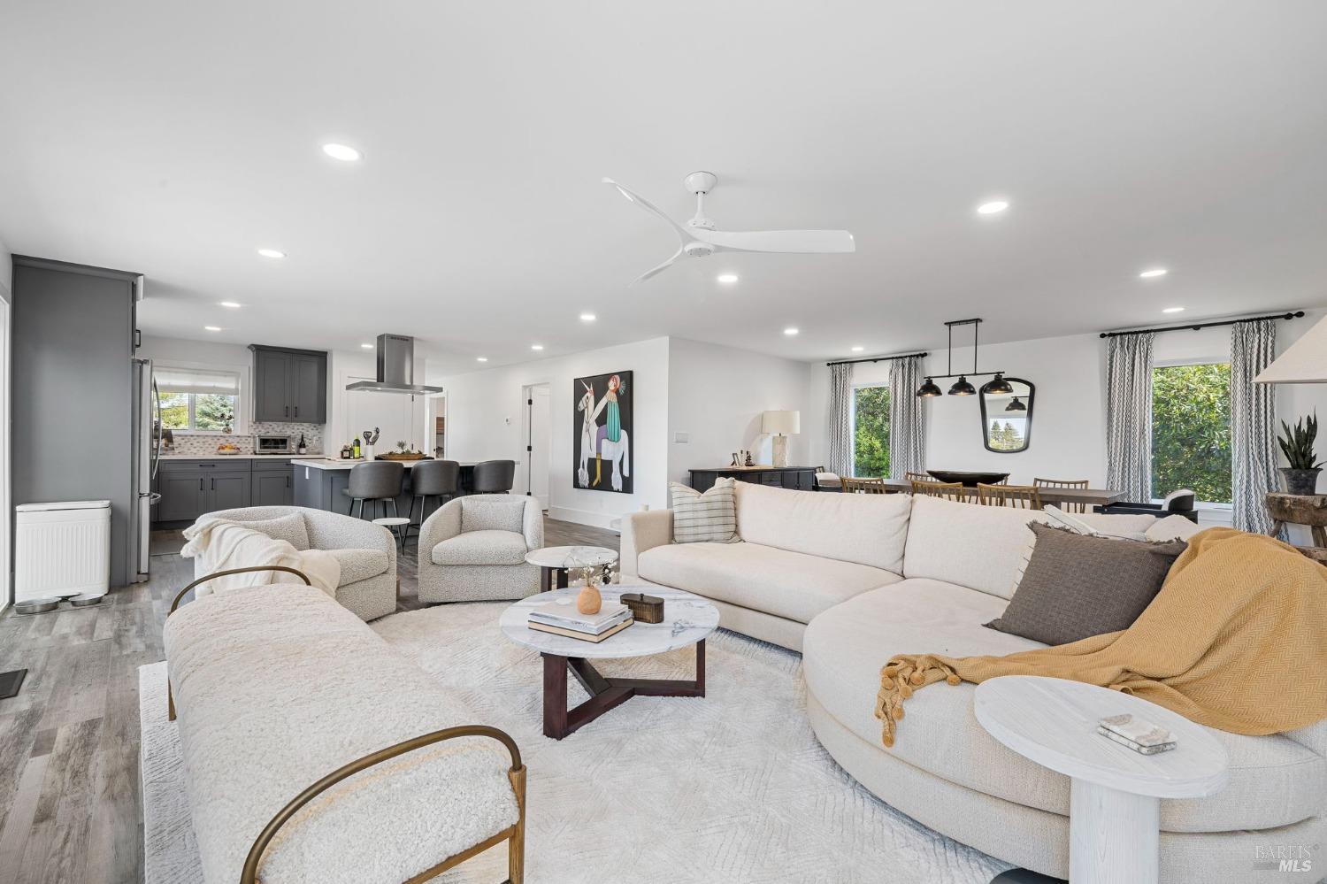 Detail Gallery Image 19 of 95 For 3314 Gravenstein Hwy, Sebastopol,  CA 95472 - 7 Beds | 4/1 Baths