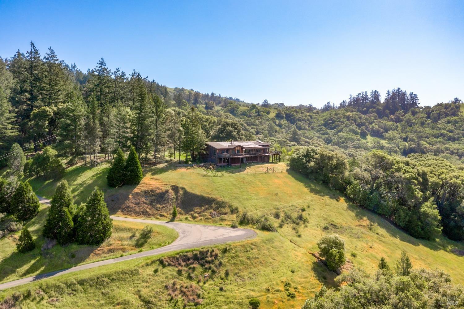 Detail Gallery Image 3 of 74 For 20799 Highway 128 Unkn, Yorkville,  CA 95494 - 4 Beds | 3 Baths