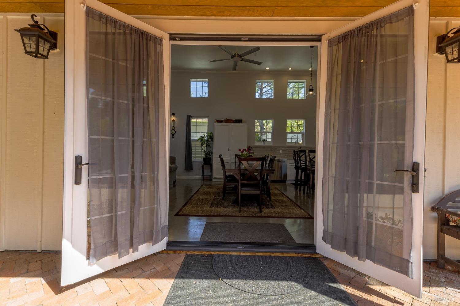 Detail Gallery Image 3 of 55 For 17080 Highway 12 Hwy, Sonoma,  CA 95476 - 2 Beds | 2 Baths