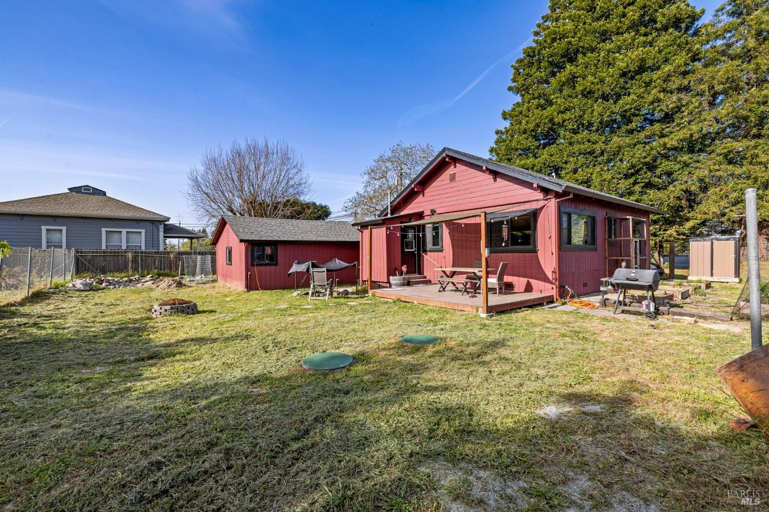 Detail Gallery Image 84 of 95 For 3314 Gravenstein Hwy, Sebastopol,  CA 95472 - 7 Beds | 4/1 Baths