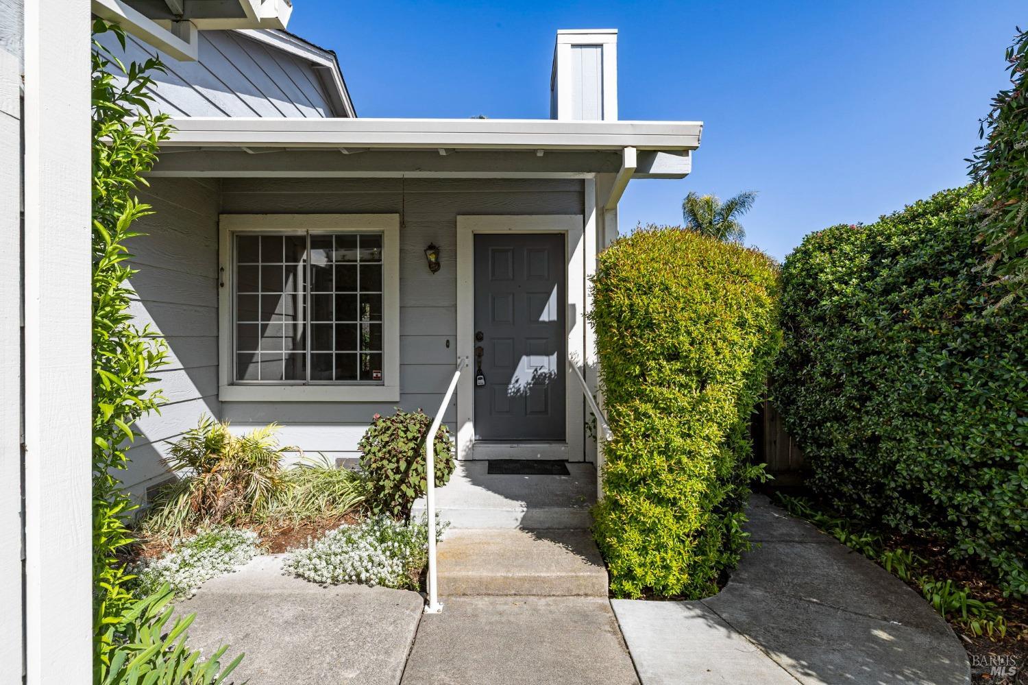 Detail Gallery Image 21 of 27 For 1722 Capella Ct, Petaluma,  CA 94954 - 2 Beds | 2 Baths