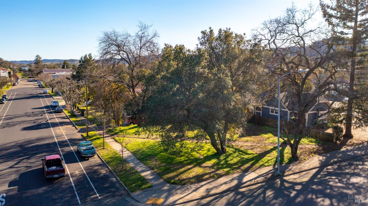 Detail Gallery Image 2 of 9 For 209 E 1st St, Cloverdale,  CA 95425 - – Beds | – Baths