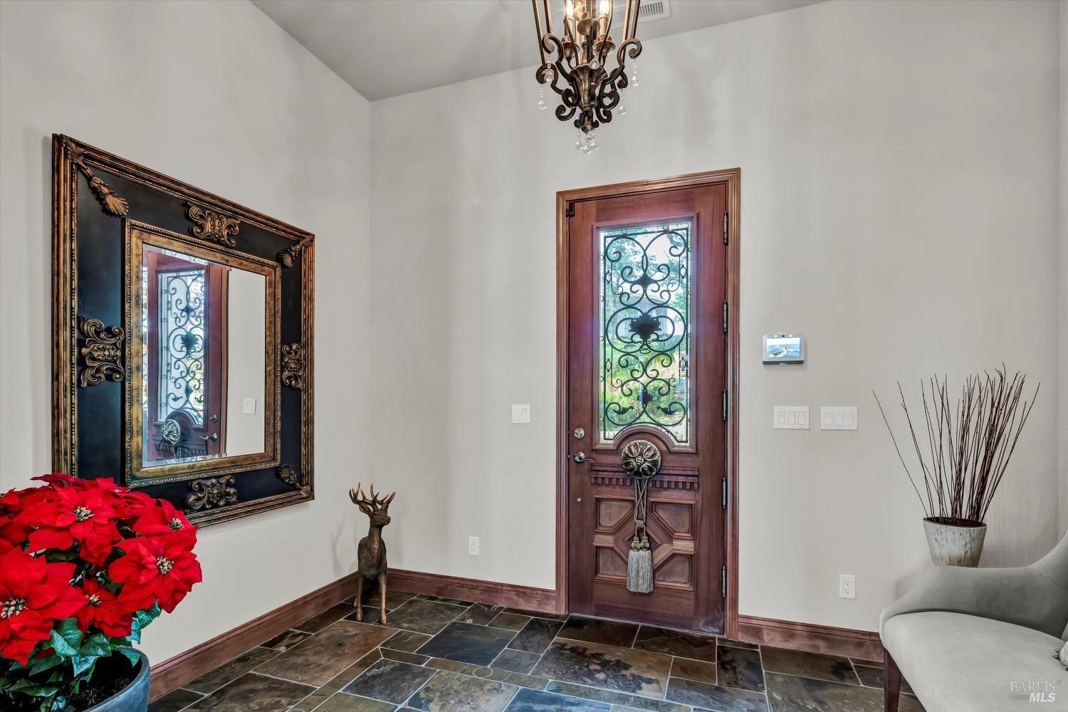 Detail Gallery Image 12 of 79 For 19255 Dallas Ct, Hidden Valley Lake,  CA 95467 - 4 Beds | 4/1 Baths