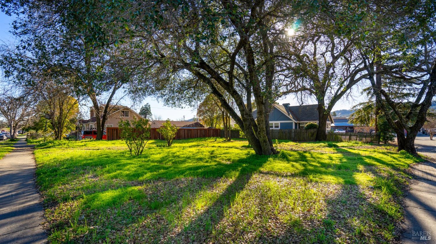 Detail Gallery Image 5 of 9 For 209 E 1st St, Cloverdale,  CA 95425 - – Beds | – Baths