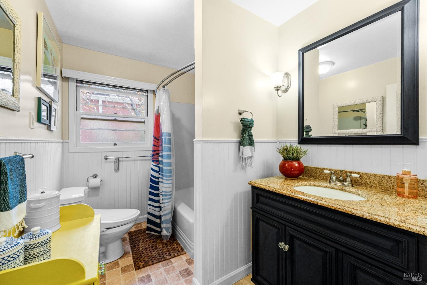 Detail Gallery Image 13 of 18 For 312 Benton St, Santa Rosa,  CA 95401 - 3 Beds | 1/1 Baths