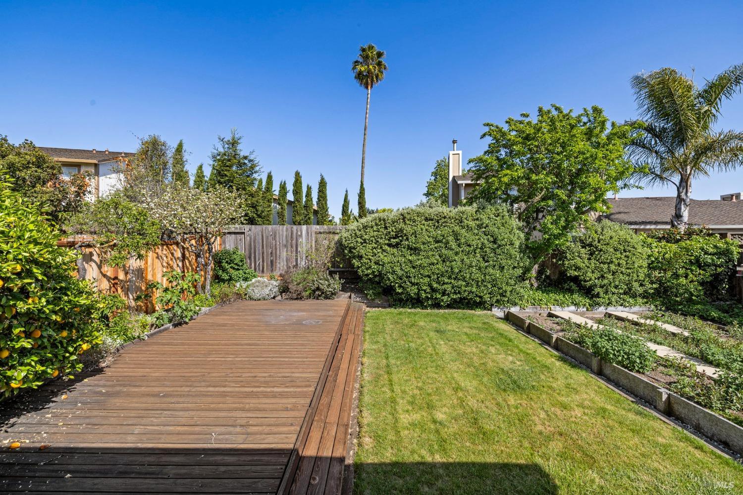 Detail Gallery Image 12 of 27 For 1722 Capella Ct, Petaluma,  CA 94954 - 2 Beds | 2 Baths