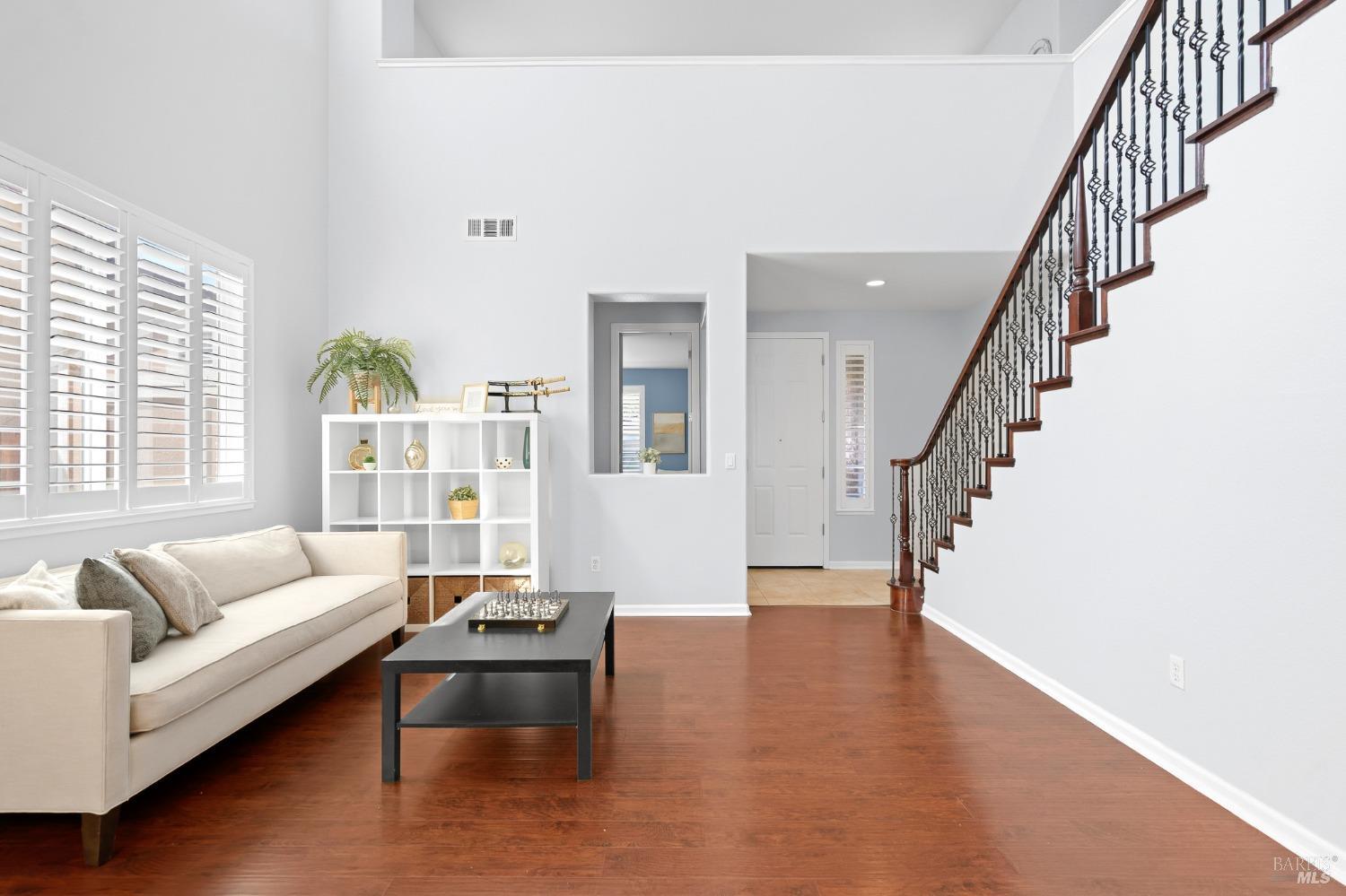 Detail Gallery Image 10 of 51 For 825 Hampton St, Vacaville,  CA 95687 - 4 Beds | 3/1 Baths