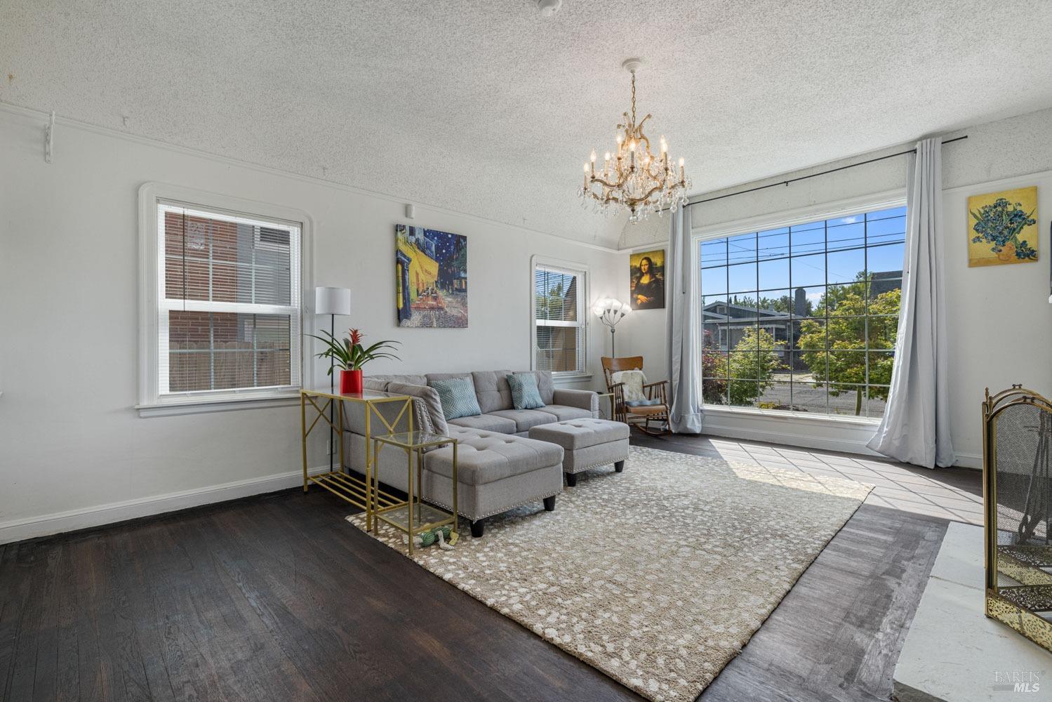 Gordon Street, Vallejo, California image 8